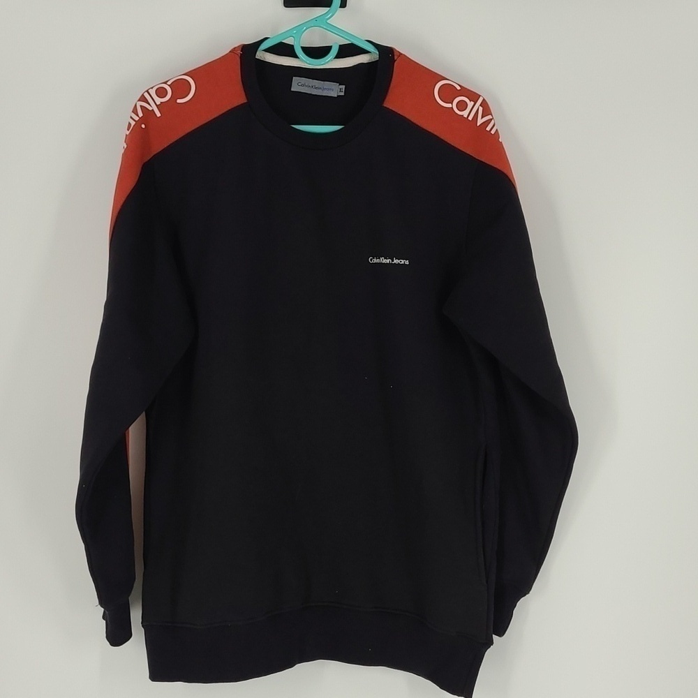 Calvin Klein Size XL Black and Red Pull Over Sweatshirt
